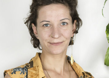 Porträtfoto von Bernadette Kögler